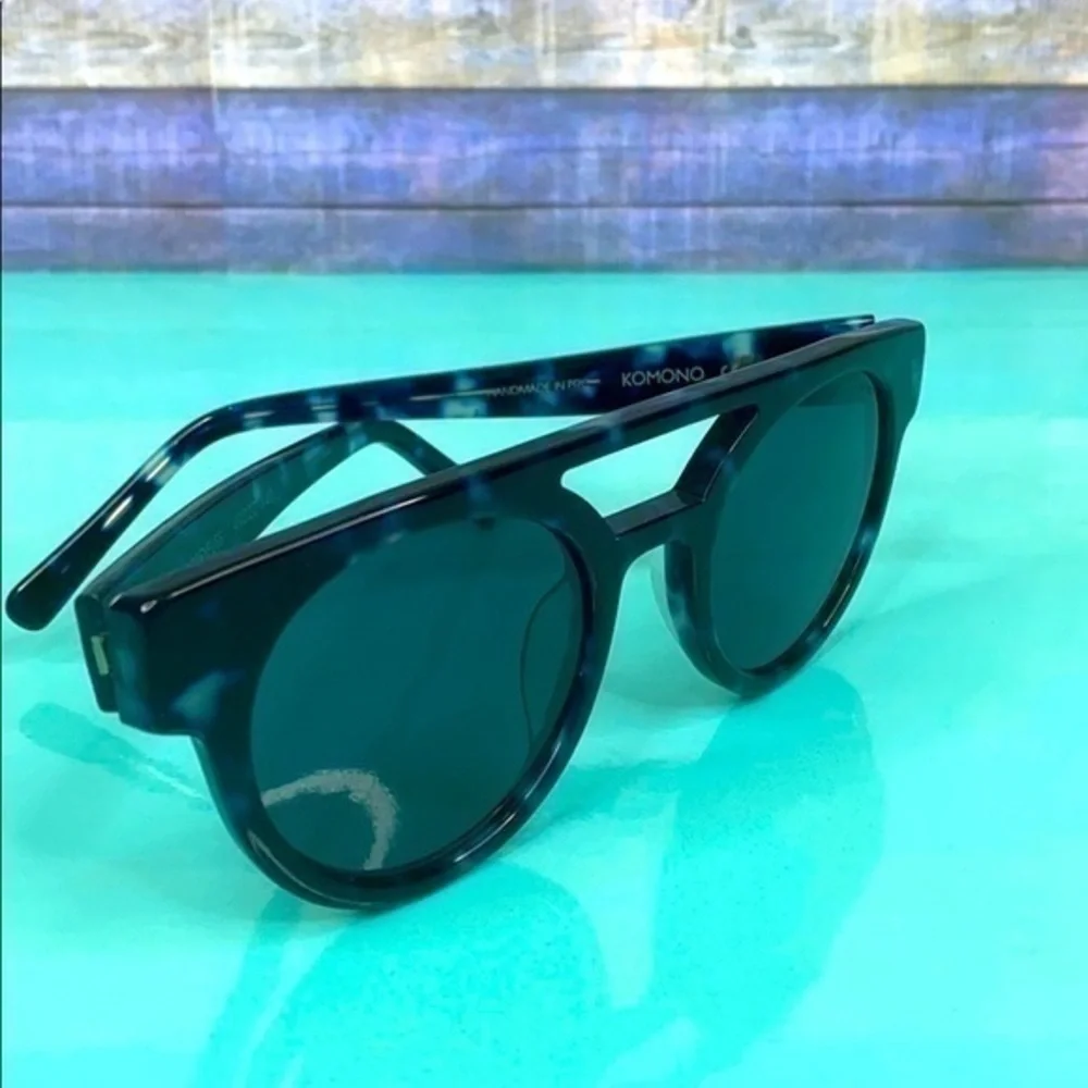 New Women’s KOMONO Black & Blue Sunglasses tortoise